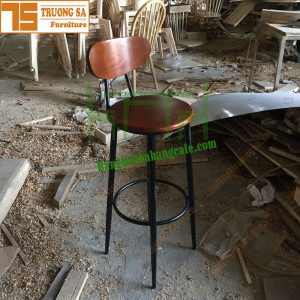 bàn ghế bar chân sắt mặt gỗ TS120