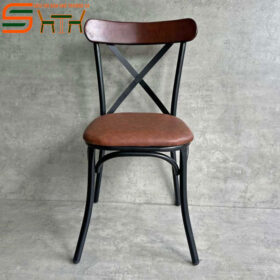Ghế cafe chân sắt ST009 mặt gỗ lót nệm